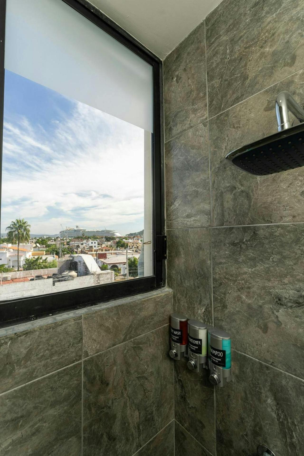 New & Modern, 5 Star Area, Walk 2 Beach, Pool, Views, King Bed Mazatlán Esterno foto